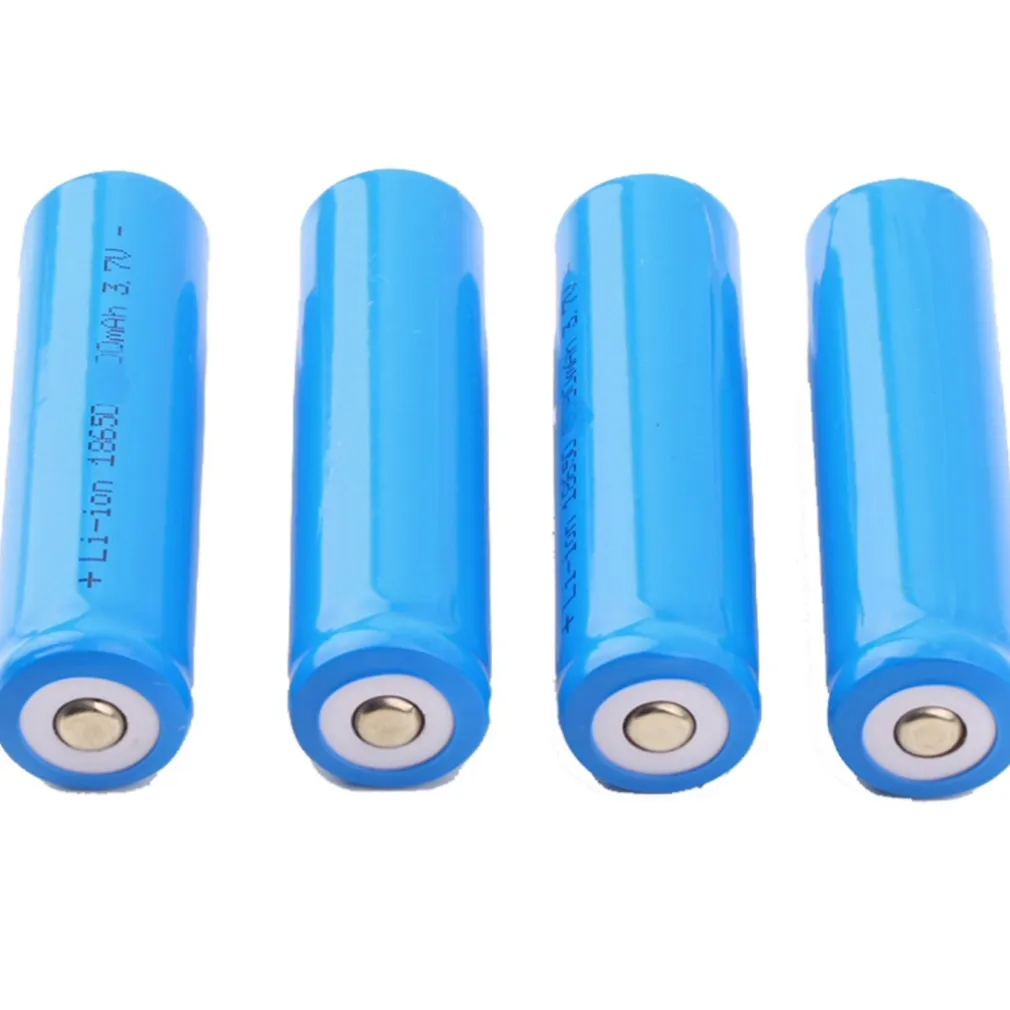 4 BATTERIE BATTERIA RICARICABILE IONI DI LITIO 680 mAh 3.7V BL-18650 TORCE LED