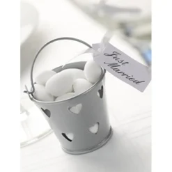 24 X SECCHIELLI COLORATI CON CUORI IN LATTA VERNICIATA PORTACONFETTI BOMBONIERA