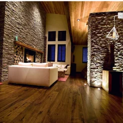 APPLIQUE PARETE PENDENTE FORMA TRIANGOLARE 3D STILE MINIMAL PORTALAMPADA ATTACCO E27 AQ54