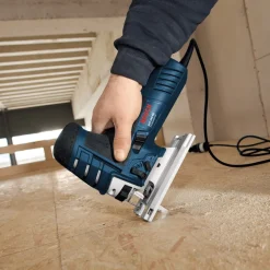 Bosch Seghetto alternativo 780W taglio 150mm SDS-sistem Professionale GST150 CE