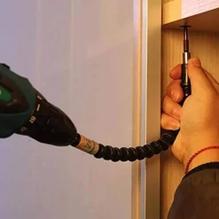 CACCIAVITE CON ESTENSIONE FLESSIBILE E CON PUNTE DI RICAMBIO 8 IN 1