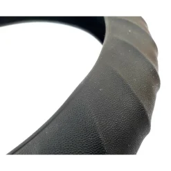 COPRIVOLANTE AUTO UNIVERSALE COVER ANTISCIVOLO IN GOMMA 34 - 36 CM C-9489