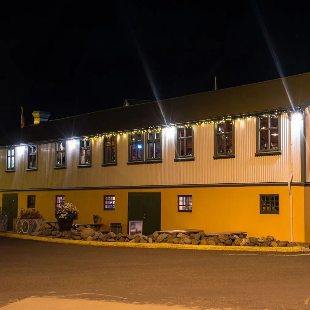 FARO PROIETTORE A LED SMD DA 50W COLORE NERO LUCE CALDA 3000K PER ESTERNO IP65