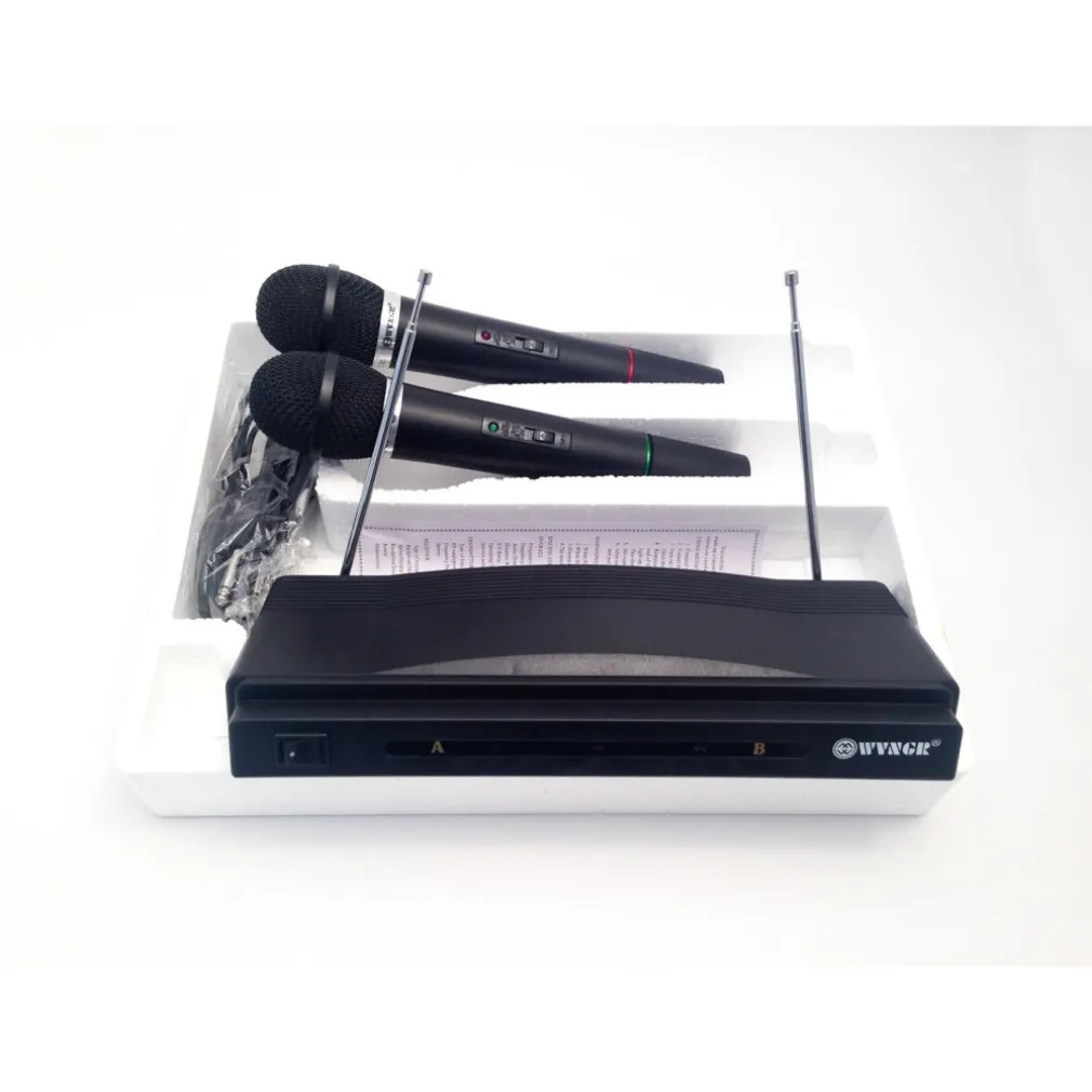 KIT COPPIA MICROFONI PROFESSIONALI WIRELESS CON CENTRALINA FM BICANALE C-05