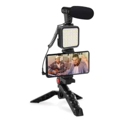 KIT VLOGGER PROFESSIONALE 4IN1 UNIVERSALE PER SMARTPHONE CON MICROFONO LUCE LED