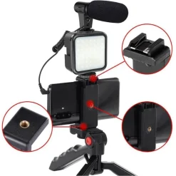 KIT VLOGGER PROFESSIONALE 4IN1 UNIVERSALE PER SMARTPHONE CON MICROFONO LUCE LED