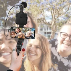 KIT VLOGGER PROFESSIONALE 4IN1 UNIVERSALE PER SMARTPHONE CON MICROFONO LUCE LED