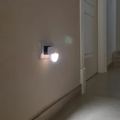 LAMPADA LED CON SPINA LUCE NOTTURNA SEGNAPASSO SENSORE MOVIMENTO 0.4W XGGYD-002