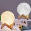 LAMPADA LED 3D A FORMA DI LUNA USB LUNA LUCE REGOLABILE NOTTURNA RICARICABILE