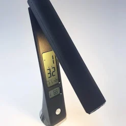 LAMPADA SCRIVANIA LUCE LED 3 INTENSITA 5W NERO ECOPELLE OROLOGIO DISPLAY LCD