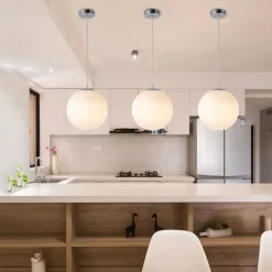 LAMPADARIO A SOSPENSIONE ARGENTO CON SFERA VETRO BIANCO ATTACCO E27 MINIMAL 33511