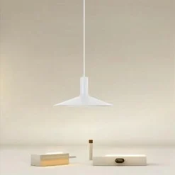 LAMPADARIO A SOSPENSIONE MODERNO CON PARALUME CONICO IN FERRO BIANCO E27 33801