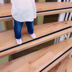 NASTRO ADESIVO ANTISCIVOLO PER INTERNI SLIP RUVIDO PER SCALE NERO ANTISDRUCCIOLO