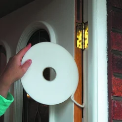 PARASPIFFERI NASTRO SIGILLO PORTE FINESTRE SPUGNA ISOLAMENTO 4,5MT