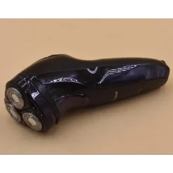 RASOIO ELETTRICO 3 TESTE ROTATIVO A BATTERIA RICARICABILE SENZA FILI UOMO GM-7730