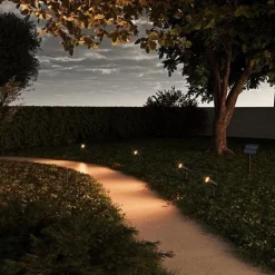 SET 4 PZ FARETTI LED A PICCHETTO CON PANNELLO SOLARE LUCE FREDDA CALDA IP65 LY04