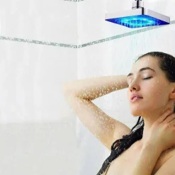 SOFFIONE DOCCIA QUADRATO 15CM A LED RGB BAGNO MISCELATORE 79903 PER CROMOTERAPIA