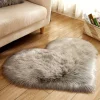 TAPPETO CUTE CUORE PELLICCIA FLUFFY VARI COLORI LIVING STANZA DA LETTO 70X90 CM